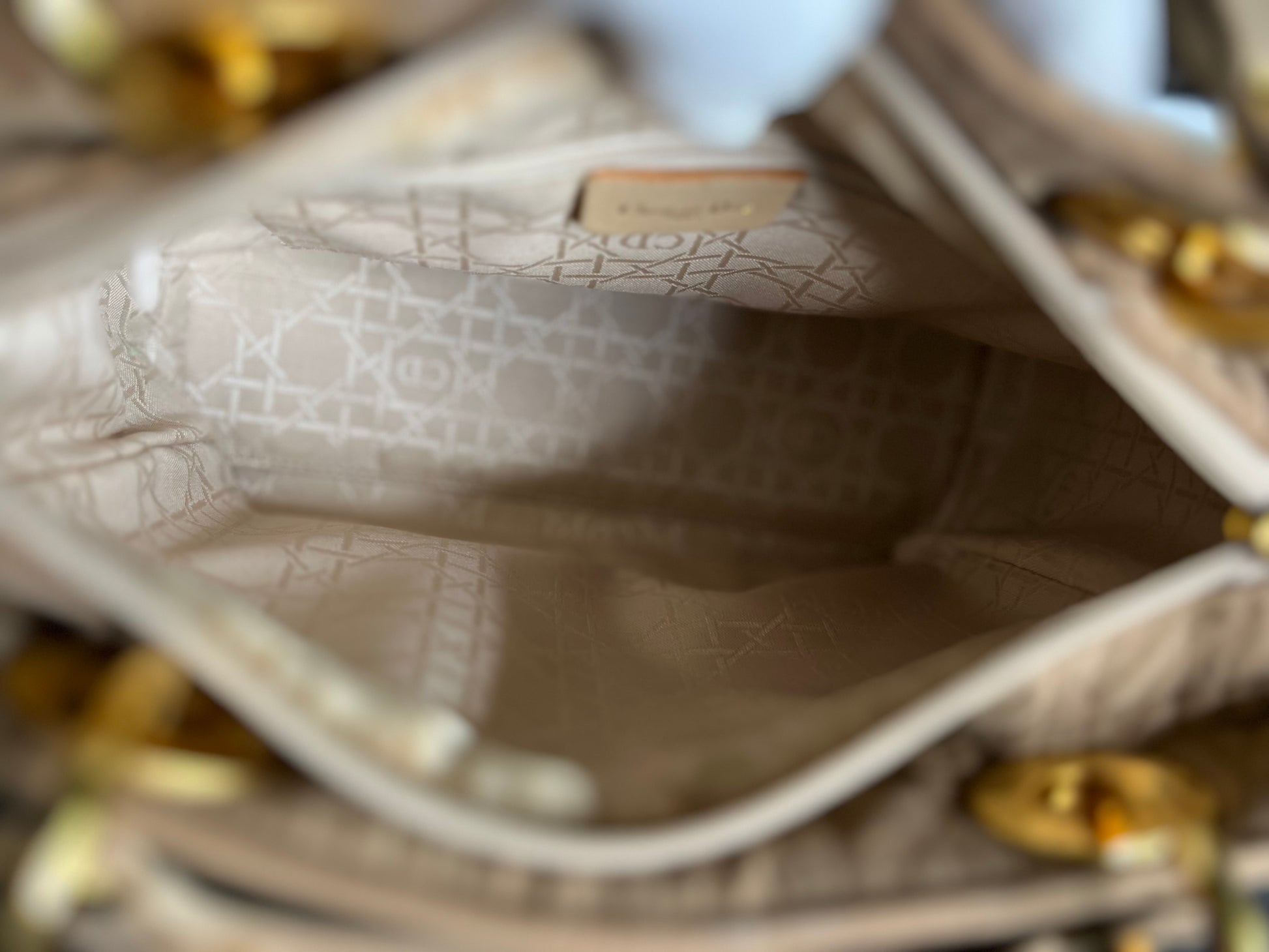 Christian Dior
Medium Cannage Lady Dior Bag