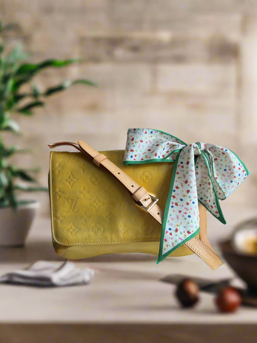 Louis Vuitton Vernis Thompson Street Shoulder Bag