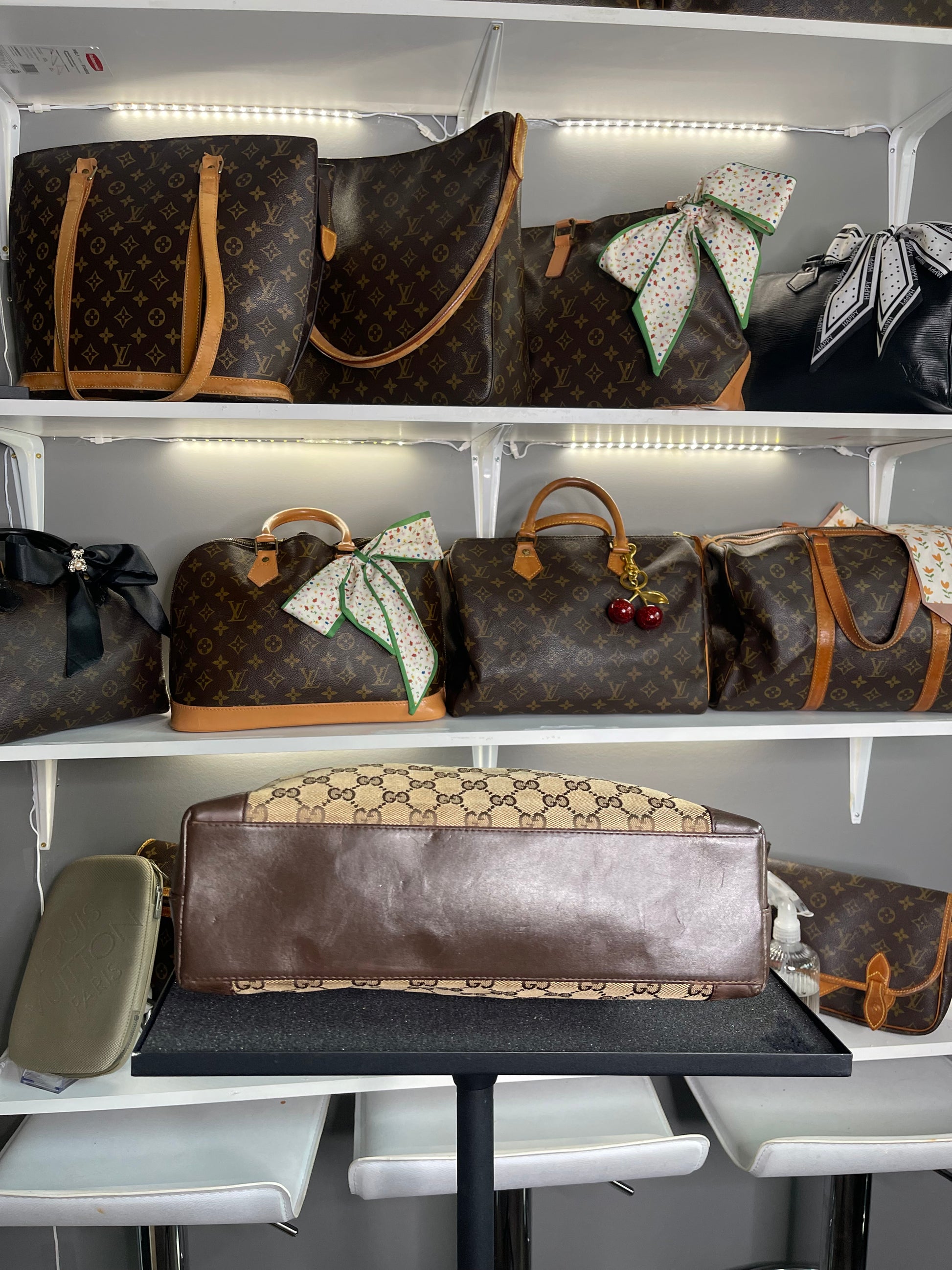 Gucci
GG Canvas Top Handle Bag