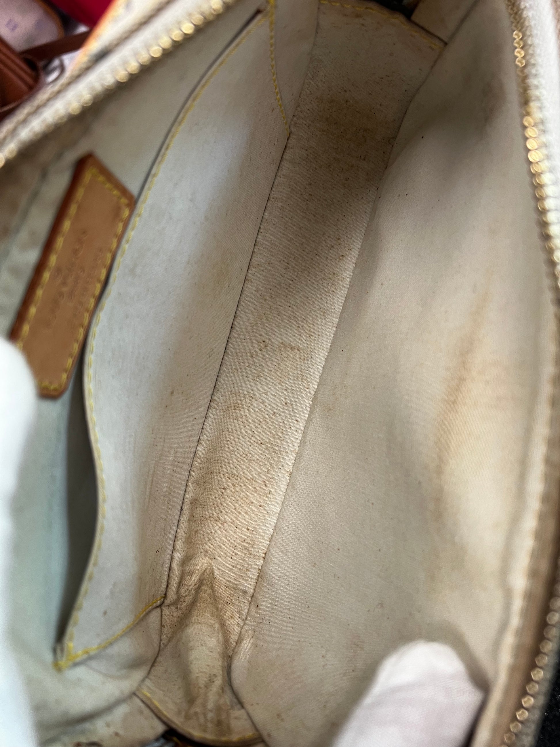 LOUIS VUITTON 
Mini Monogram Juliette Blue