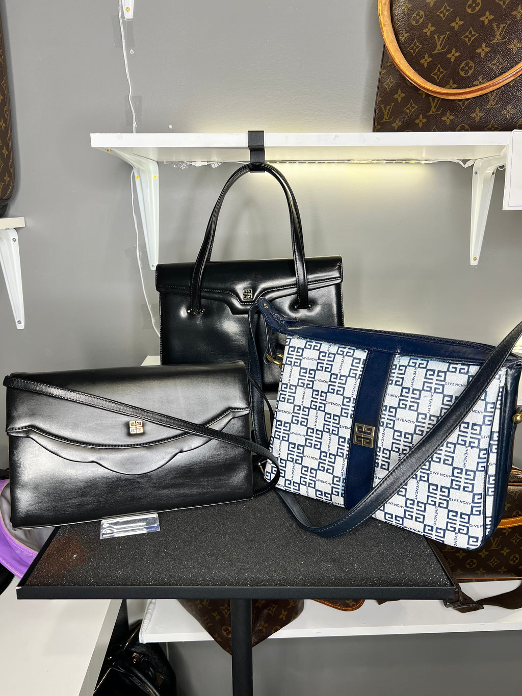 GIVENCHY SACS Leather Shoulder Cross Body Bag Purse Vintage