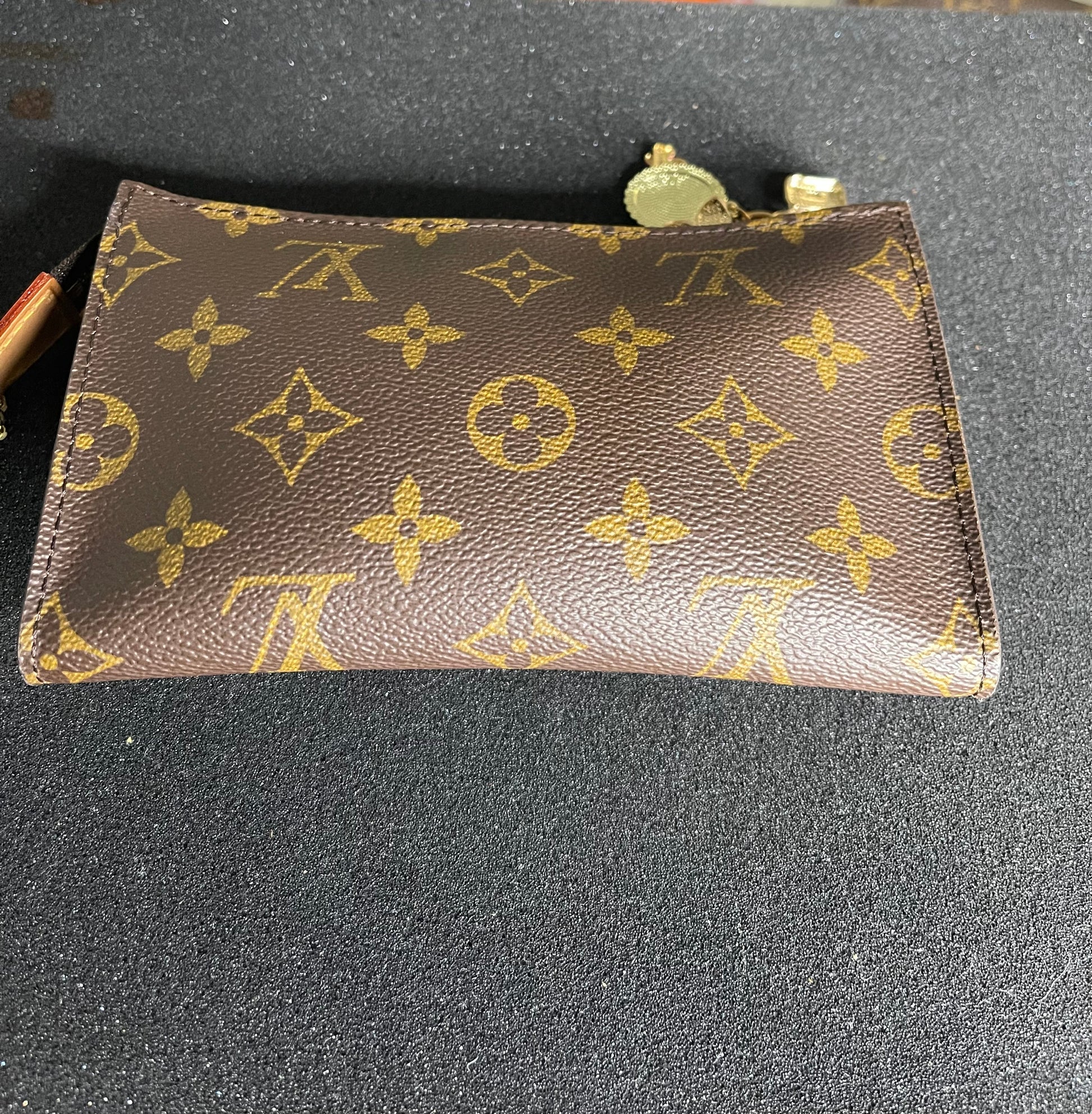 Louis Vuitton Pochette Accessory Pouch Brown Leather/ Crossbody