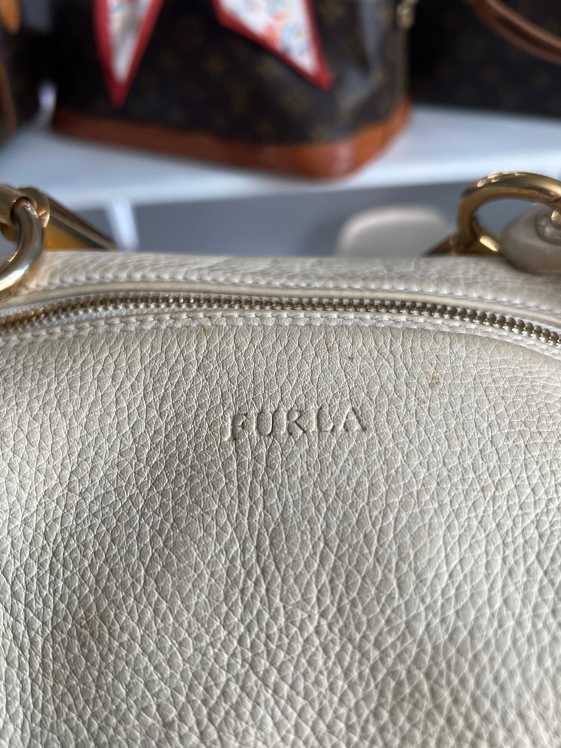 Furla Vintage Leather 2Way Shoulder Cross Body Bag