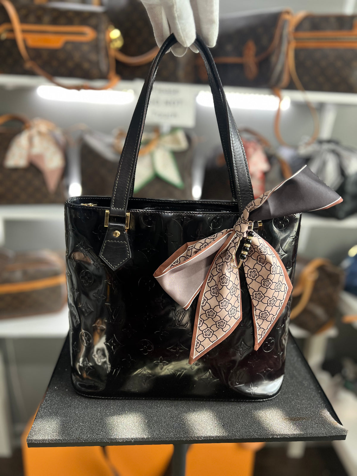 Authentic Louis Vuitton Vernis Houston Shoulder Hand Bag