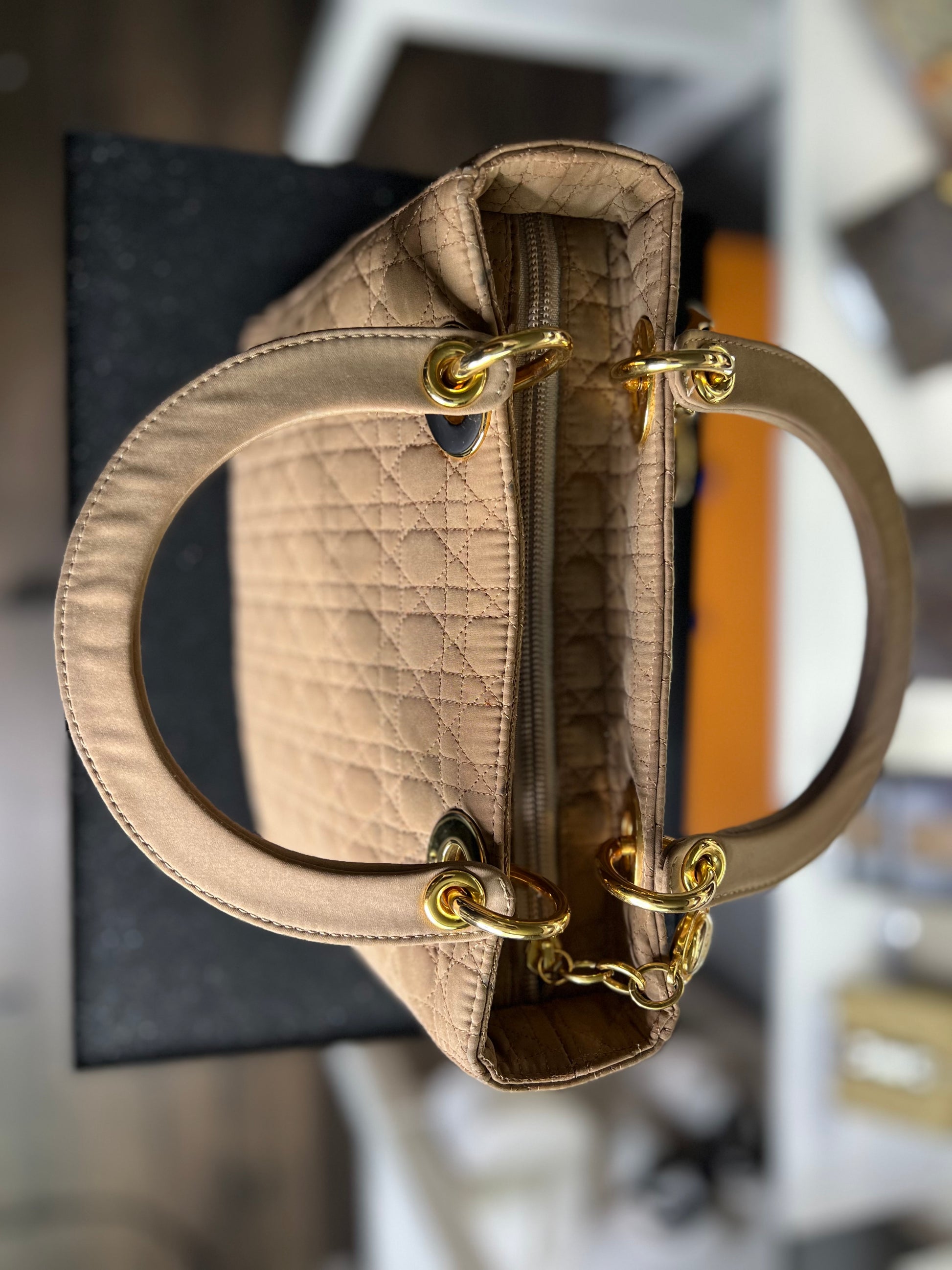 Christian Dior
Medium Cannage Lady Dior Bag