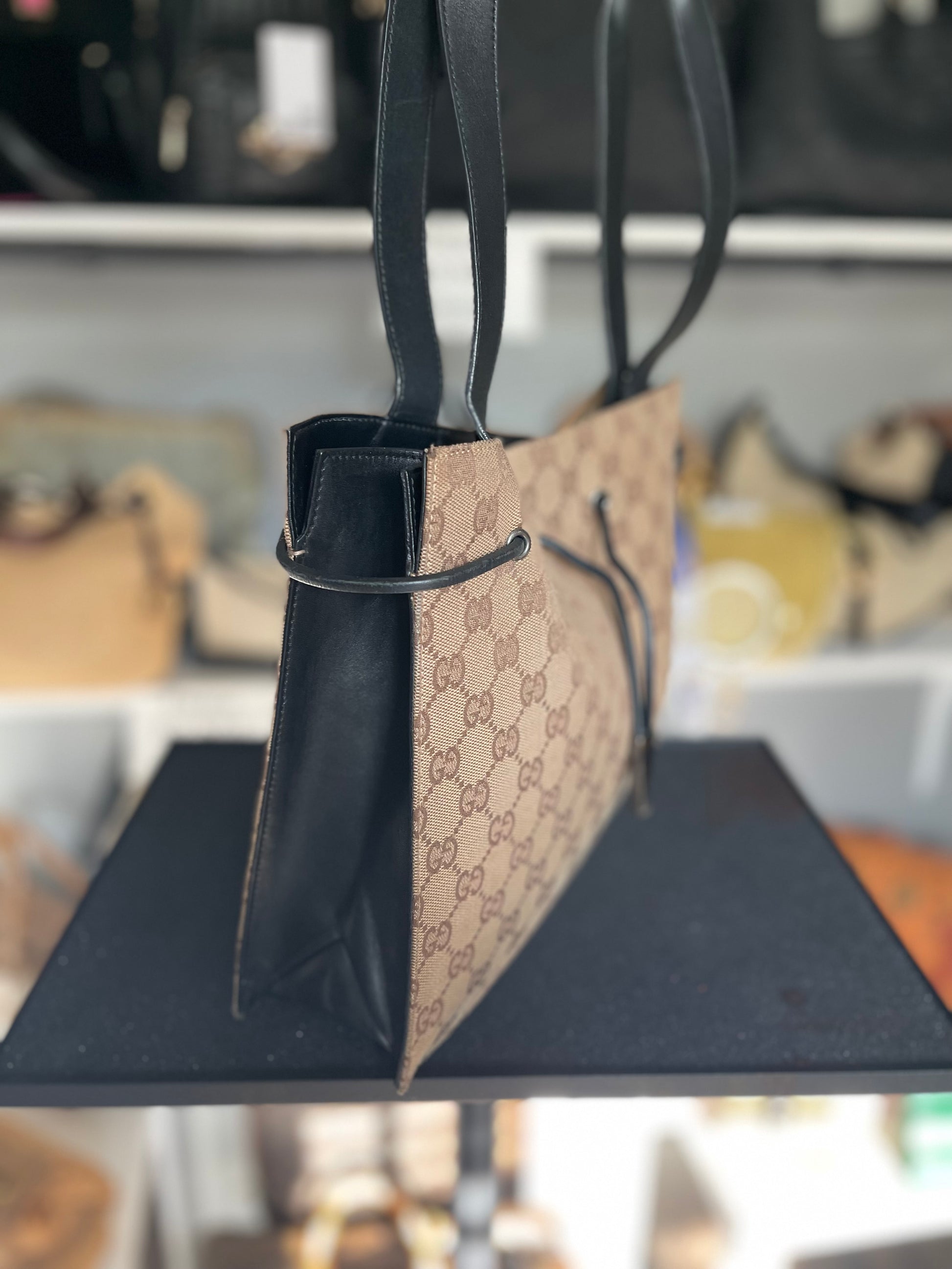 Gucci
GG Canvas Shoulder Bag