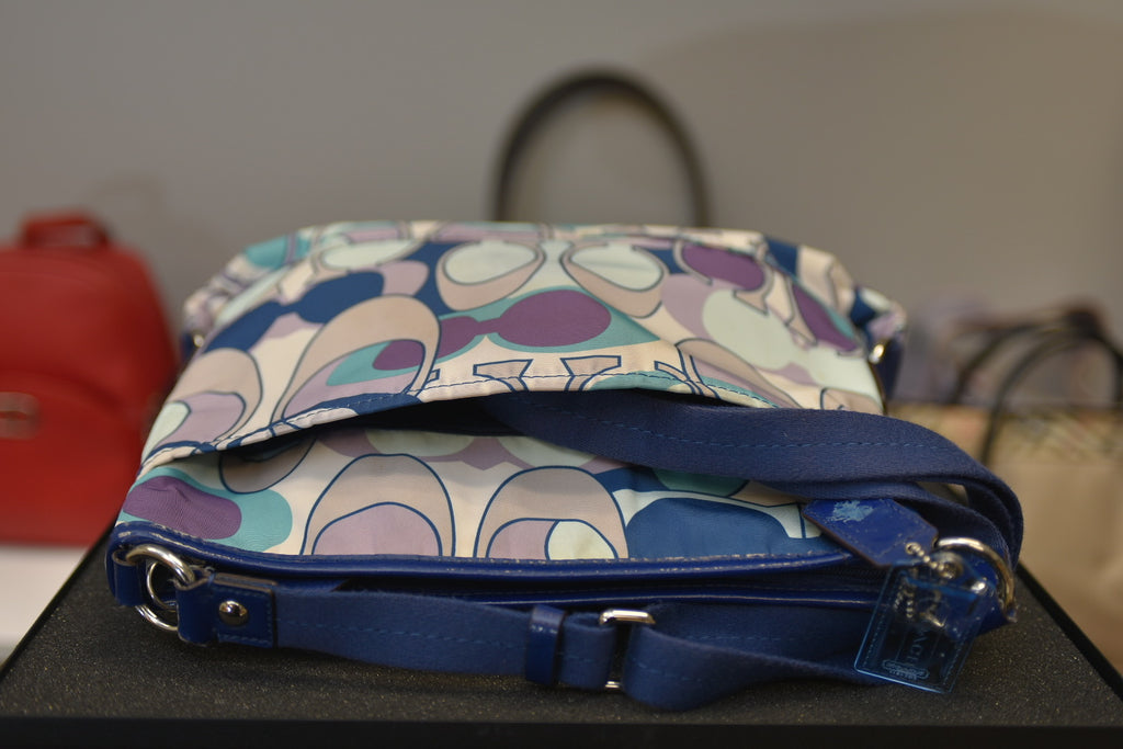 Coach M1120-F18840 Kyra Daisy Scarf Nylon Signature Crossbody Bag Purse SALE