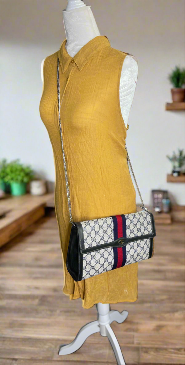 Gucci GG Supreme Sherry Line Clutch Bag Vintage