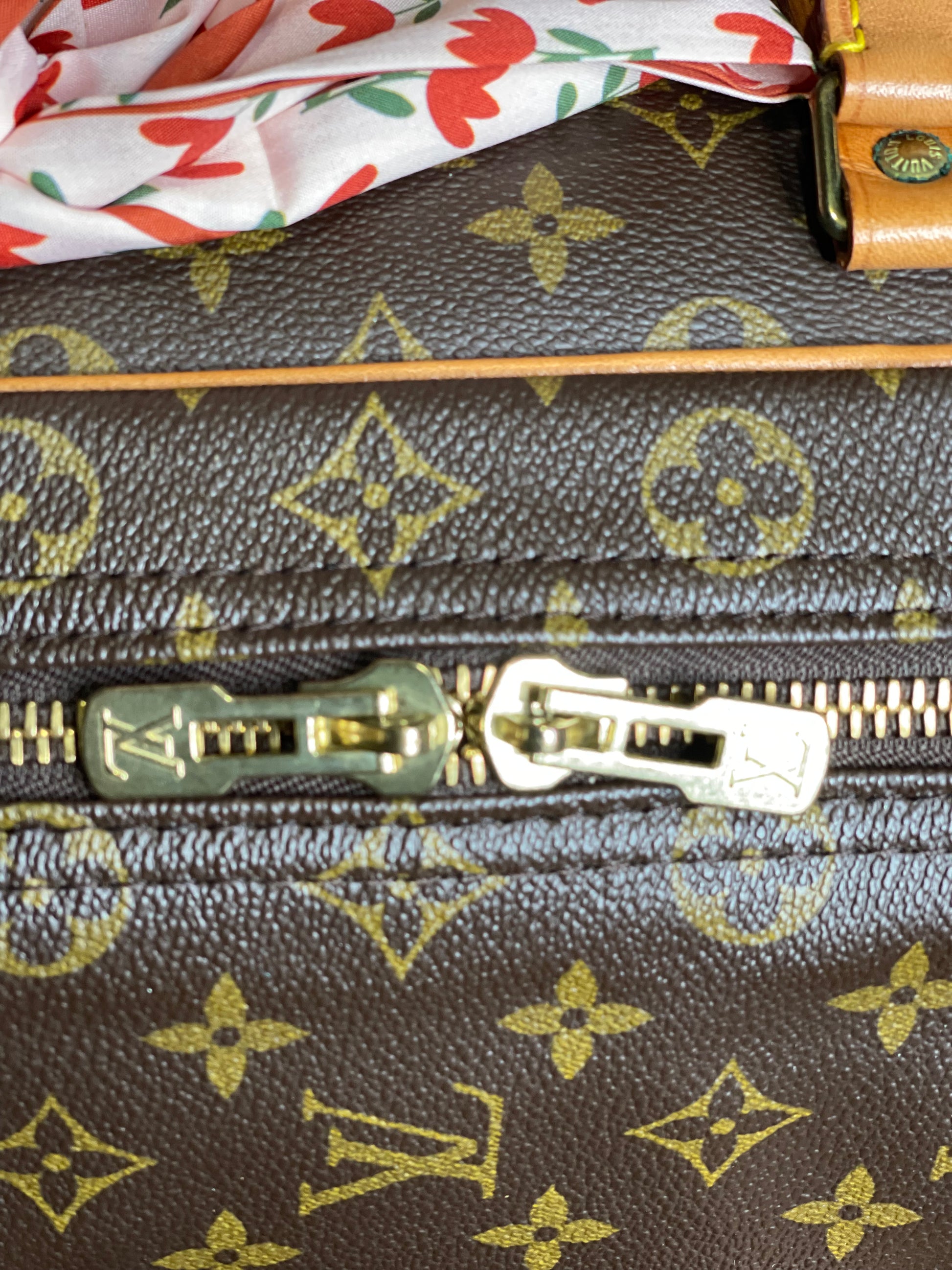Louis Vuitton LV Hand Bag Sirius 50 Monogram
