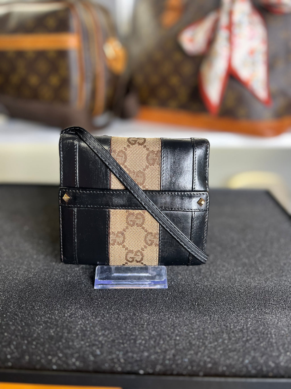 Gucci
GG Canvas Calfskin Compact Wallet