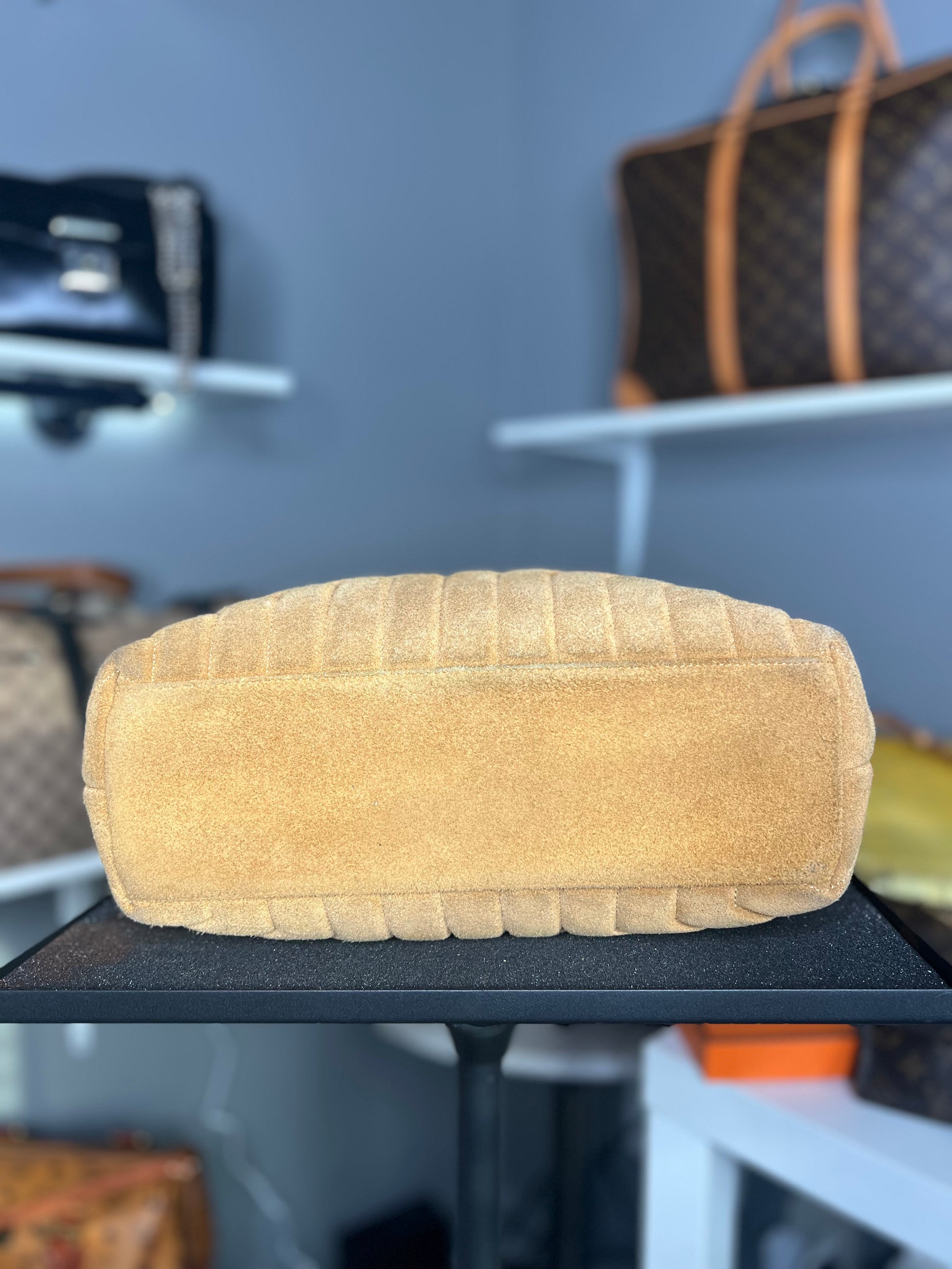 Saint Laurent
Medium Suede Monogram Matelasse LouLou Bag