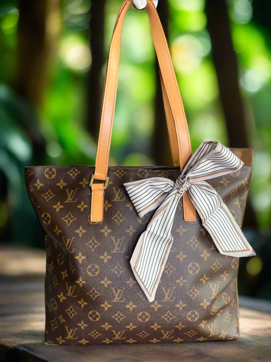Louis Vuitton
Monogram Cabas Mezzo