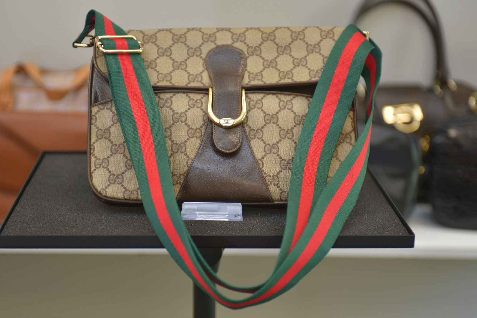 GUCCI GG Supreme Shoulder Bag PVC Leather Beige
