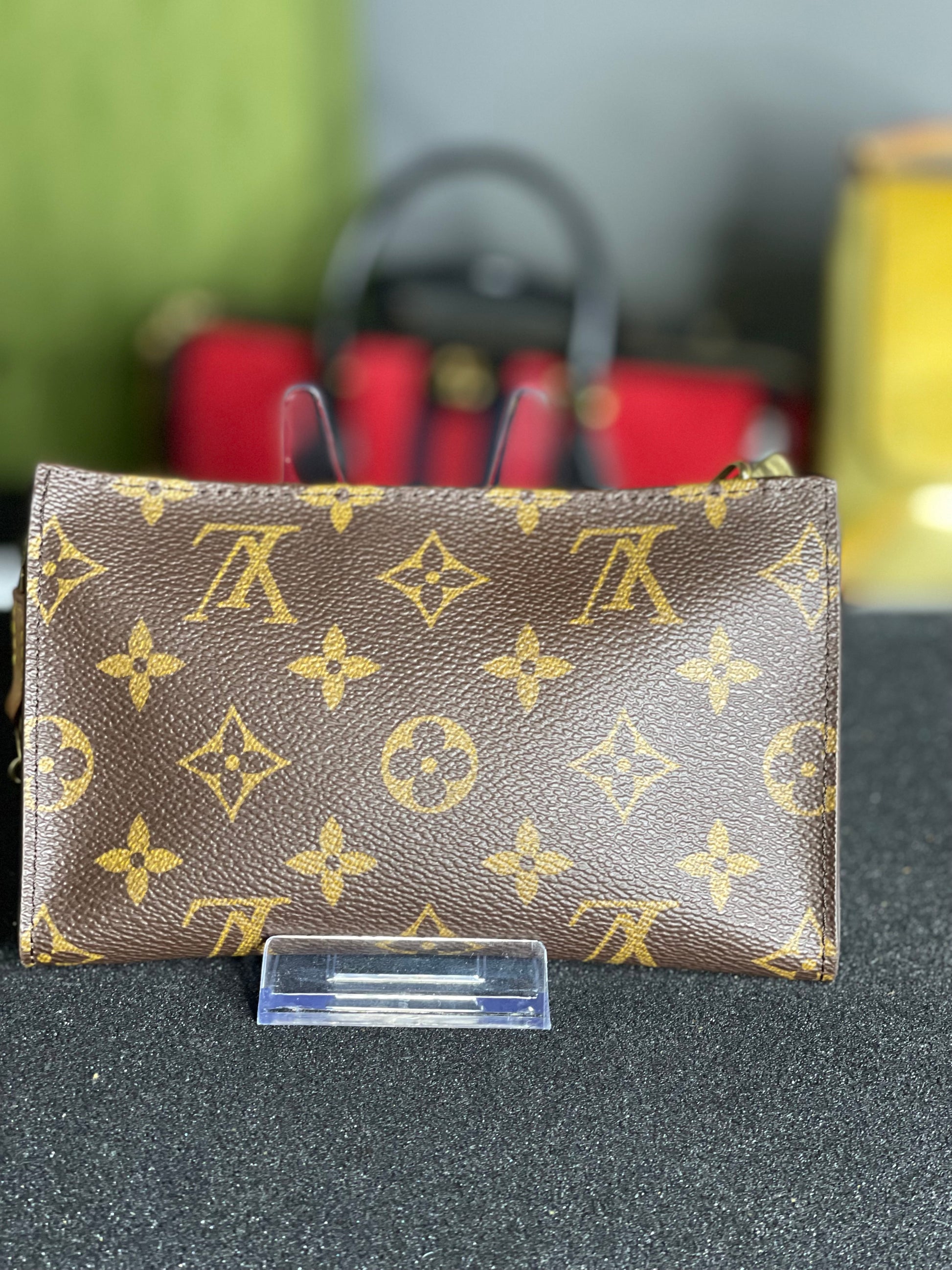Louis Vuitton Pochette Accessory Pouch Brown Leather/ Crossbody