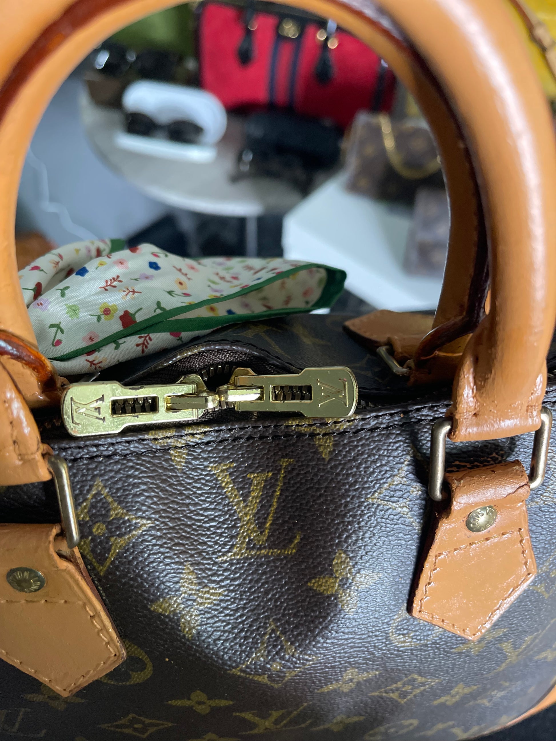 Louis Vuitton
Vintage Monogram Alma PM